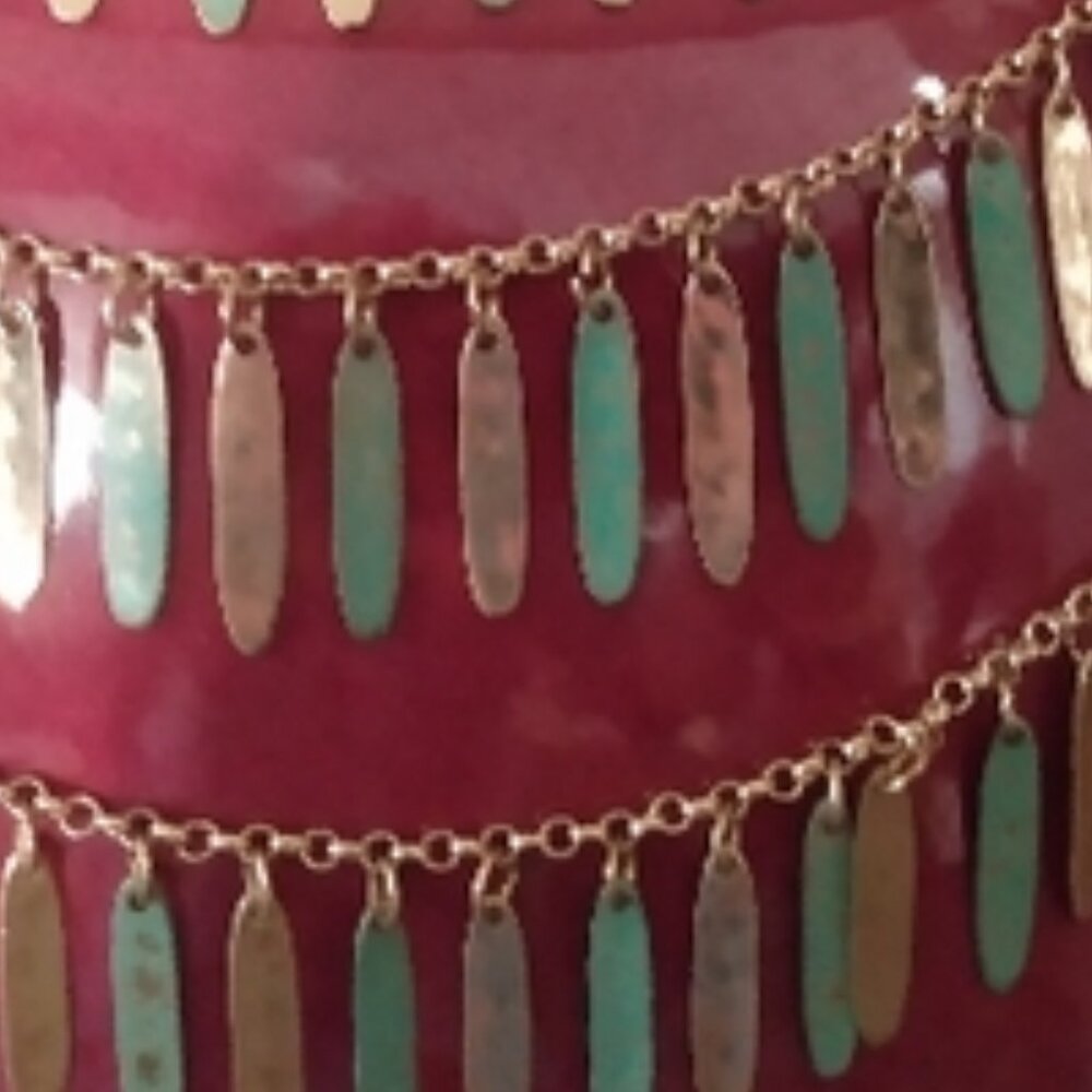 Vintage Hammered Gold and Green Metal Feather-like Pendant Tiered Gold Necklace